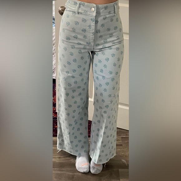 Zara Floral Flare Jeans - Picture 2 of 2
